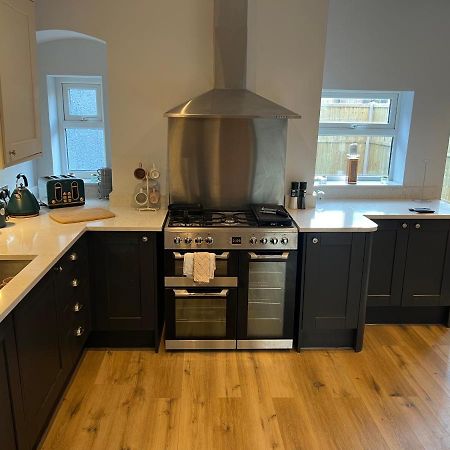 Luxury 2 Bed Apartment Great Location Stoke-on-Trent Zewnętrze zdjęcie