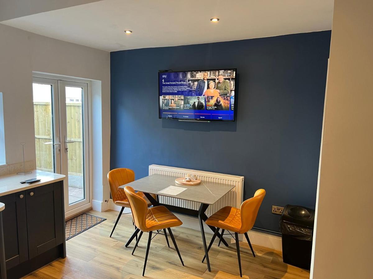 Luxury 2 Bed Apartment Great Location Stoke-on-Trent Zewnętrze zdjęcie