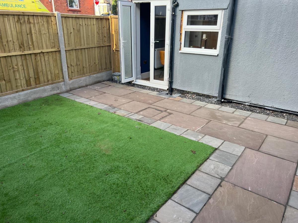 Luxury 2 Bed Apartment Great Location Stoke-on-Trent Zewnętrze zdjęcie